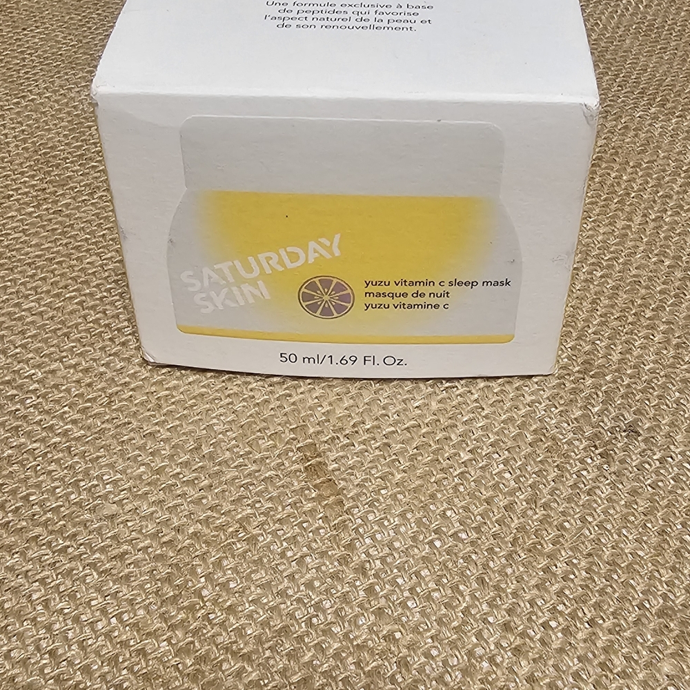 NIB Saturday Skin  Yuzu and Vitamin C sleep mask